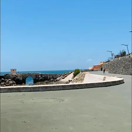 Sea View & 4 Minutes Walk To The *