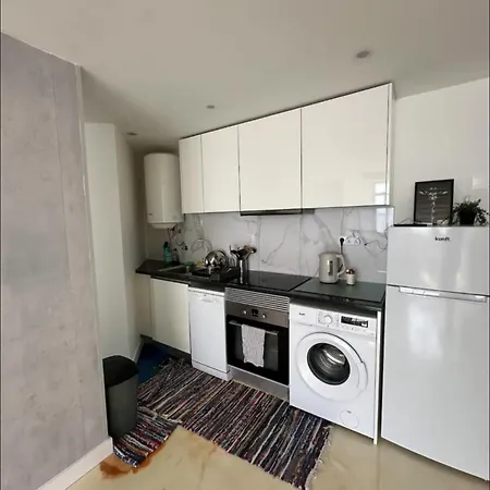 Sea View & 4 Minutes Walk To The Apartment *
