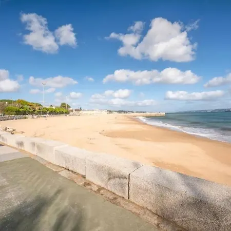 Sea View & 4 Minutes Walk To The
