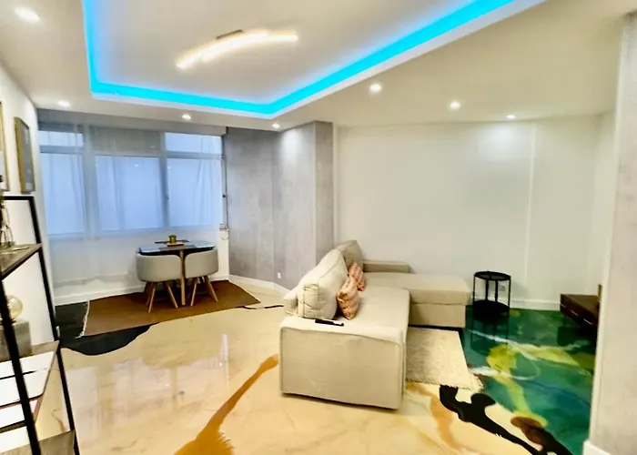 Atlantic Vista, Sunny And Steps From The アパート